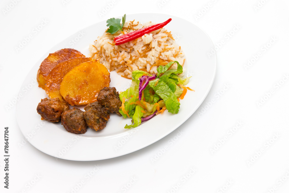 Bulletten, Kartoffeln und Reis