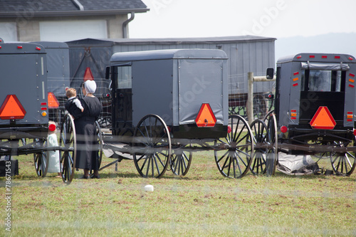 Black Amish buggies lined up