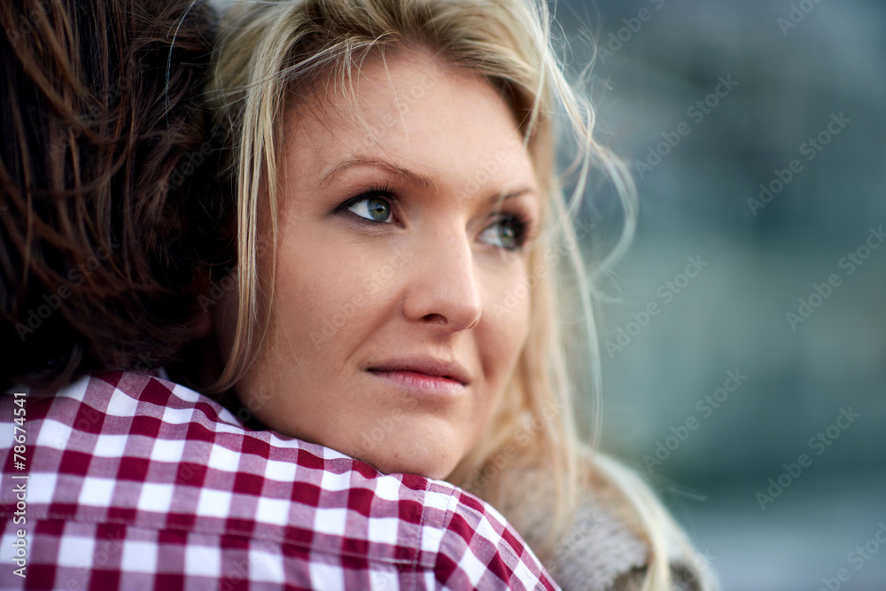 Naklejka premium Couple embracing