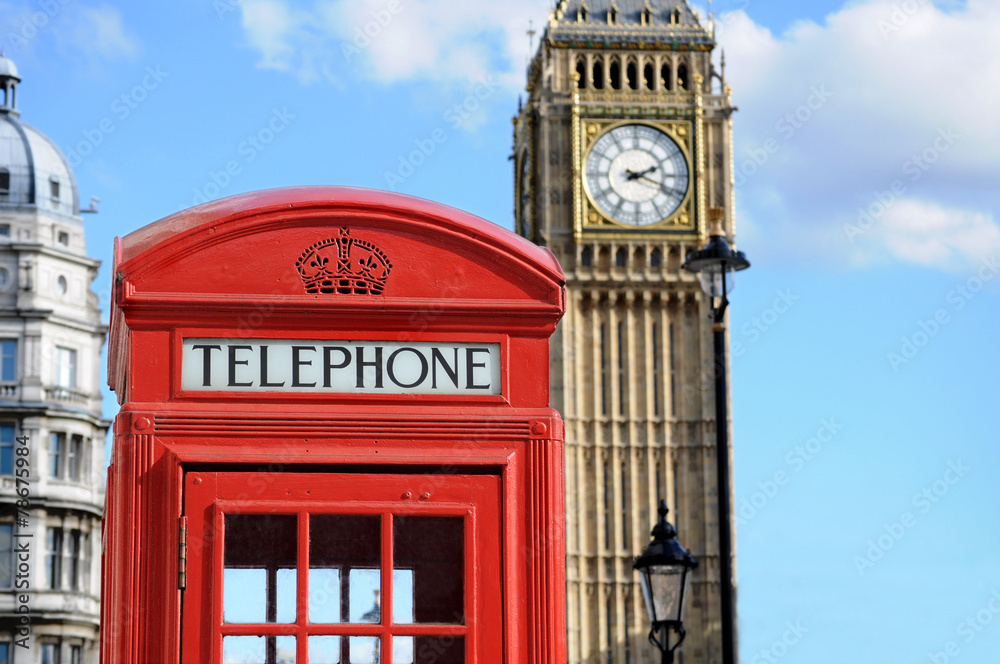 Obraz premium Red telephone box and Big Ben in London