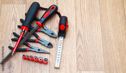 Bench and mounting tools