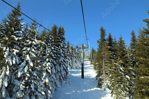 Fototapeta Naklejka Na Ścianę i Meble -  Ski lift in winter