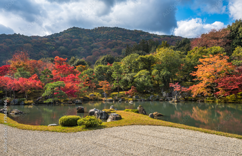 Obraz premium Tenryu-ji garden in fall, Arashiyama, Kyoto, Japan