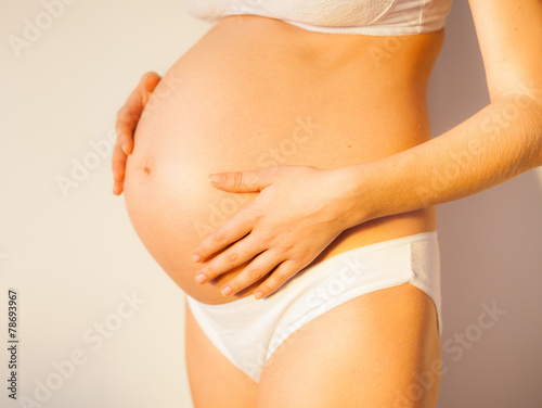 Wallpaper Mural Pregnant woman Torontodigital.ca