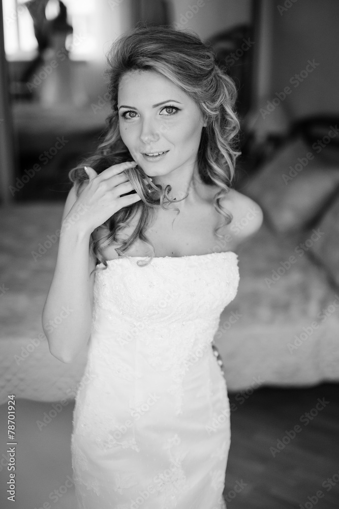 Naklejka premium morning bride