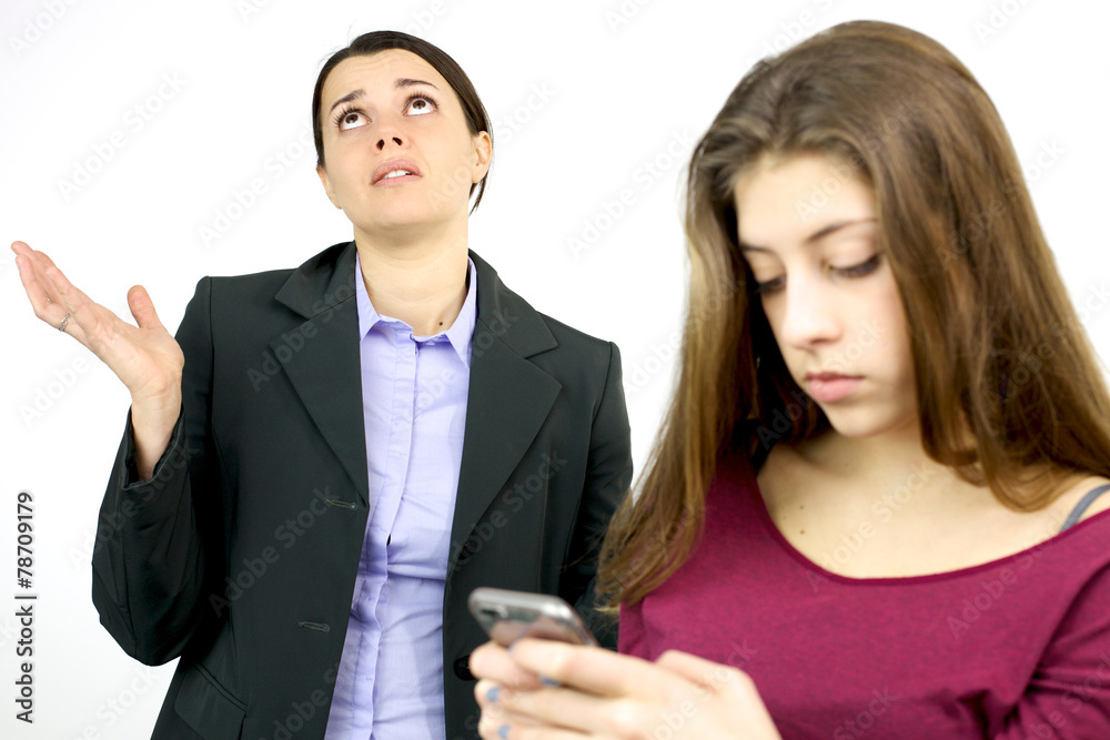 Mother desperate about daughter phone addiction Mother desperate about daughter phone addiction