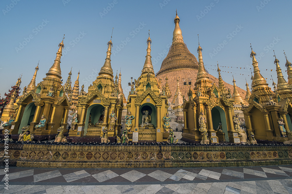 Shwedagon pagoda main stupa plus many smalls Yangon