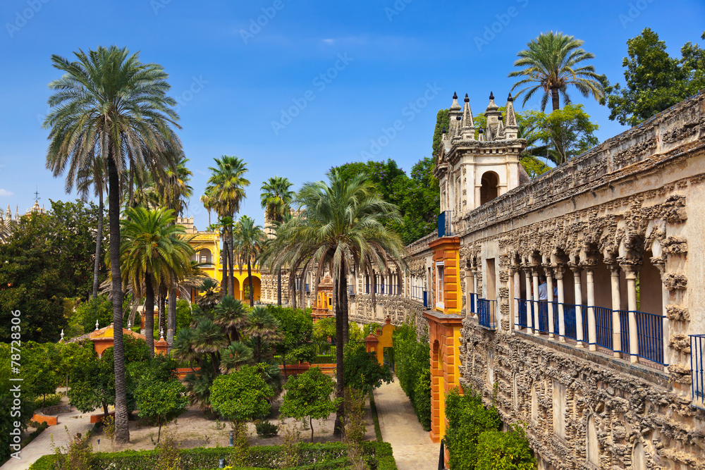 Naklejka premium Prawdziwe ogrody Alcazar w Sewilli w Hiszpanii