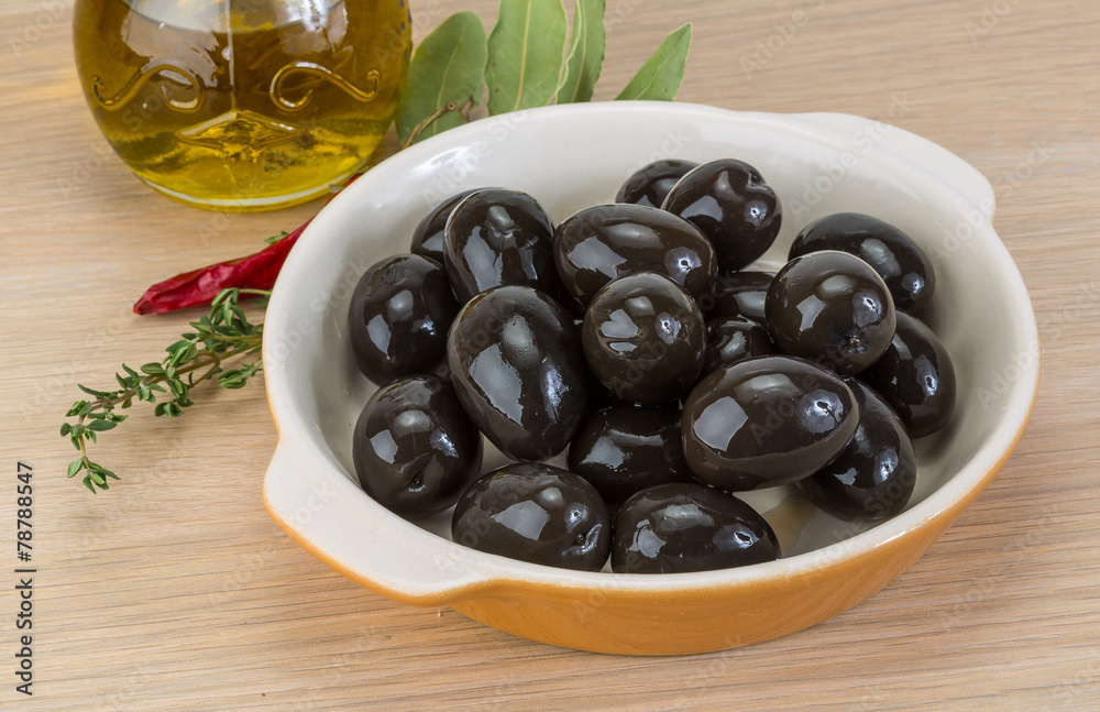 Black olives Black olives