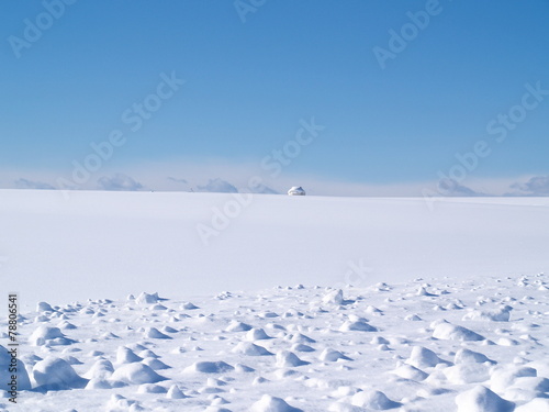 青空と雪原 © hoshi