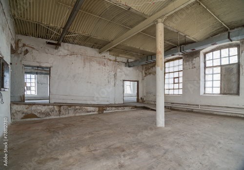 Deserted warehouse © Ni23