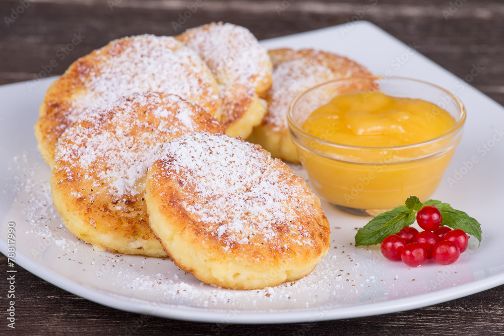 Cheese pancakes with honey Cheese pancakes with honey
