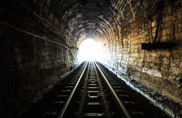 Fotobehang Tunnel Spoortunnel met treinrails  © Photo Gallery