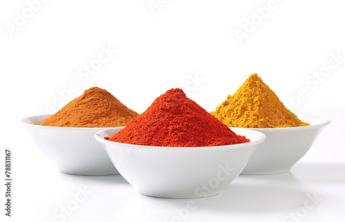 Curry powder, paprika and ground cinnamon