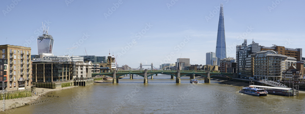 London - Panorama Themse mit Sharp und Walkie Talkie