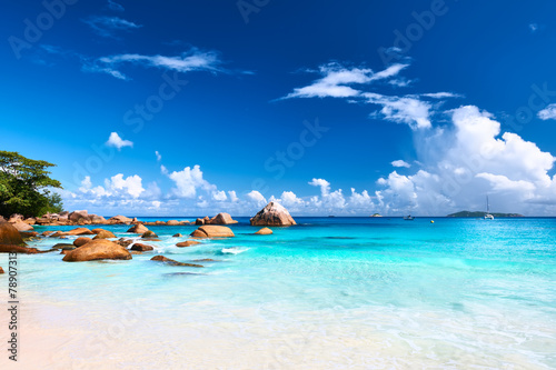 Beautiful beach at Seychelles © haveseen