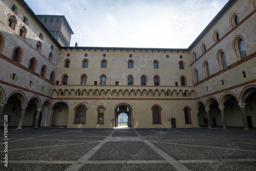 Fototapeta Naklejka Na Ścianę i Meble -  Castle Sforzesco courtyard