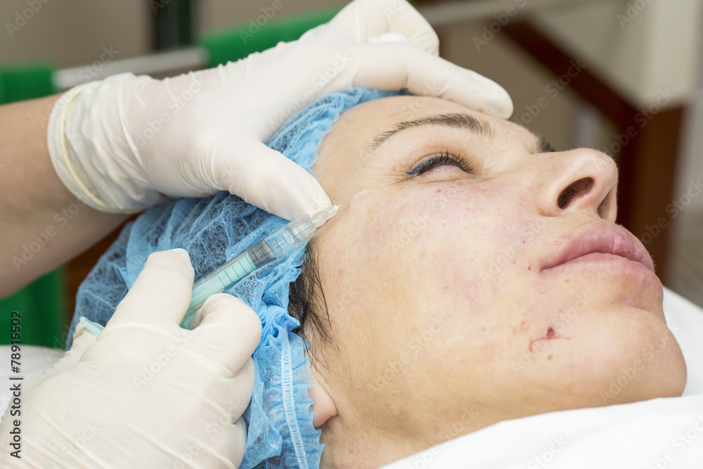 Cosmetic treatment with injection in a clinic Cosmetic treatment with injection in a clinic
