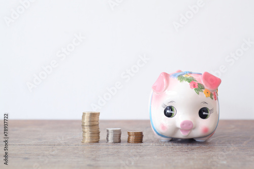 小銭と貯金箱