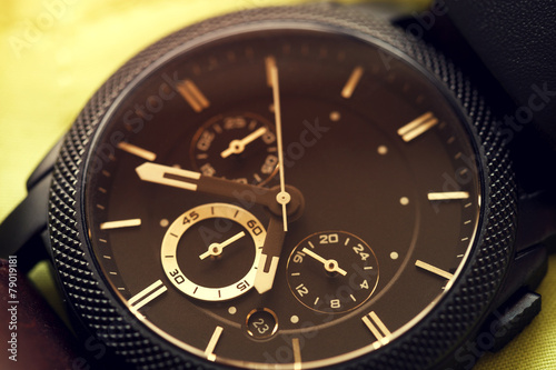Elegant casual watch