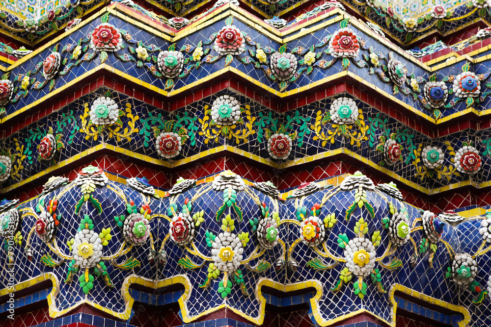 ceramic decor of a Buddhist temple