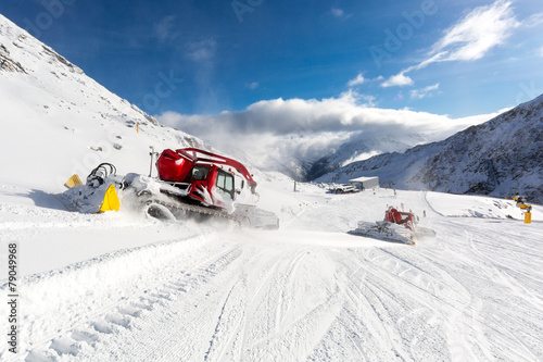 Bild auf Leinwand Trail groomer