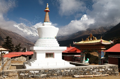 Stupa, Ama Dablam, Lhotse and Everest from Tengboche