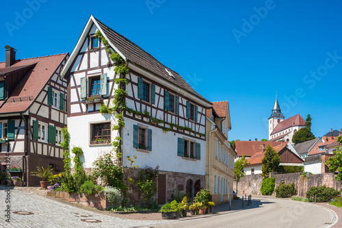 Fachwerkhäuser in der Altstadt mit Liebfrauenkirche, Gernsbach