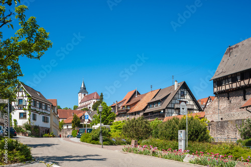 Fachwerkhäuser in der Altstadt mit Liebfrauenkirche, Gernsbach