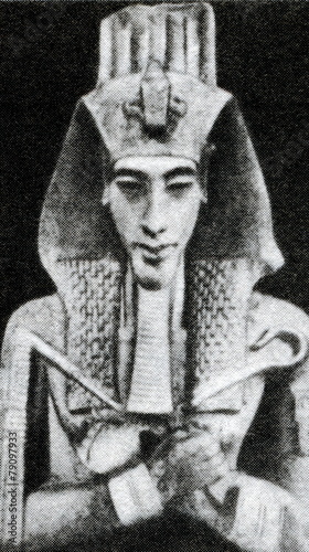 Akhenaten, pharaoh of Egypt photo