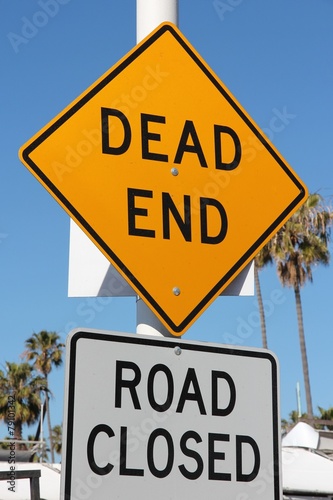 Dead end sign photo