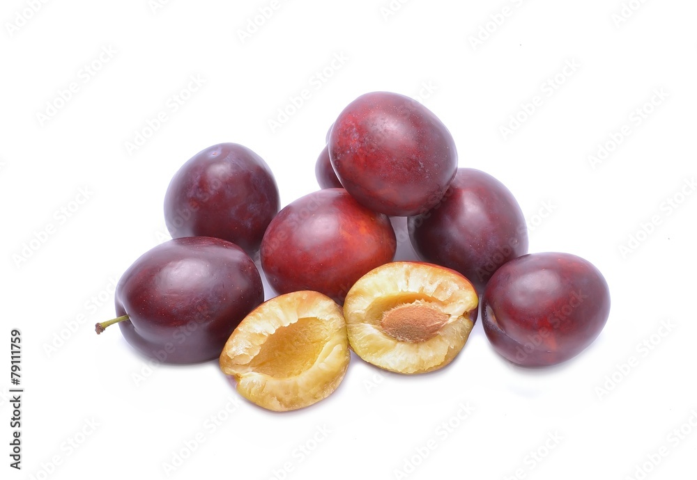 Obraz premium plums isolated on white background