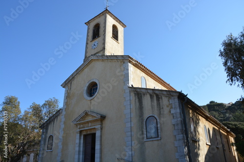 L'église sainte anne de Porquerolles