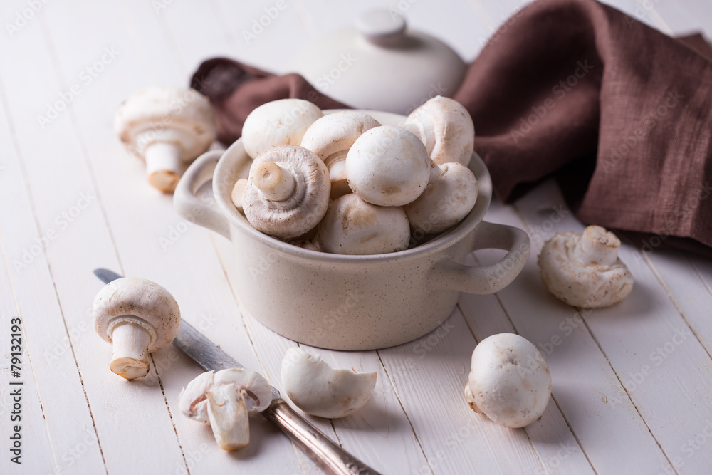 Fresh mushrooms Fresh mushrooms