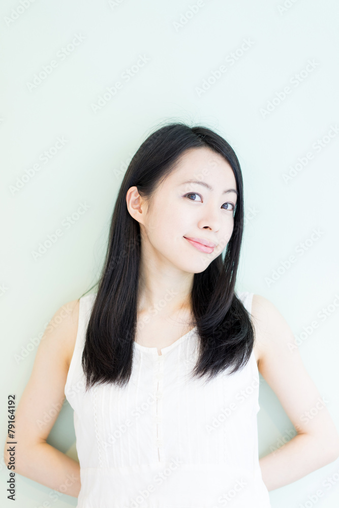 笑顔の女性 笑顔の女性