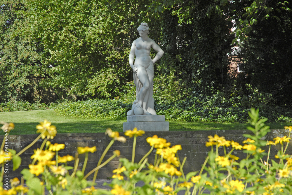 Fototapeta premium Skulptur im Park, Aschaffenburg