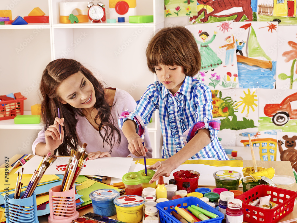 Fototapeta premium Family with child painting .