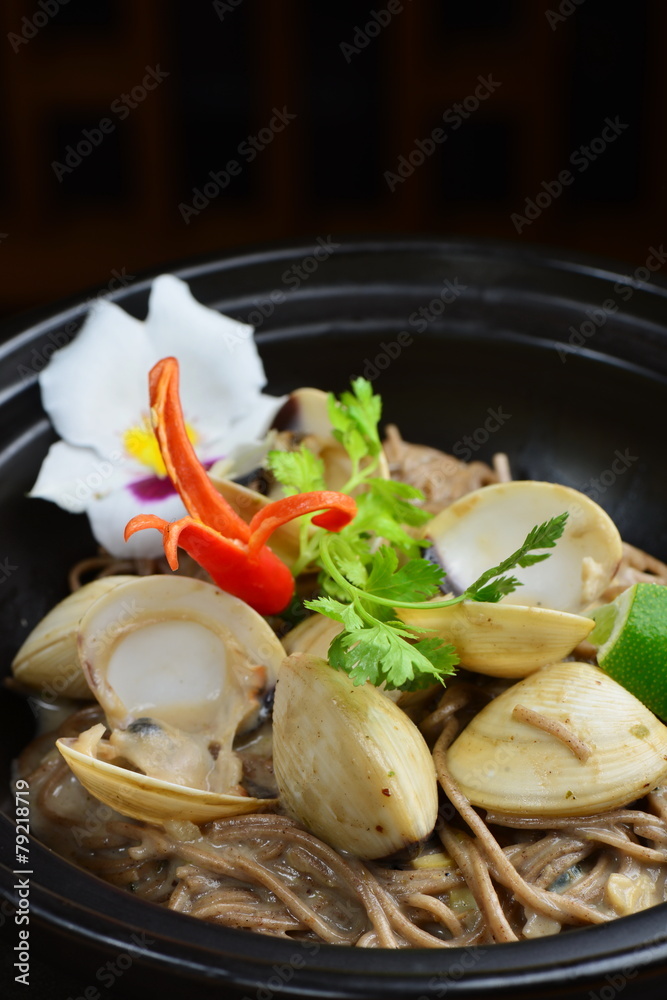 Thai whole grain rice noodles with seafood