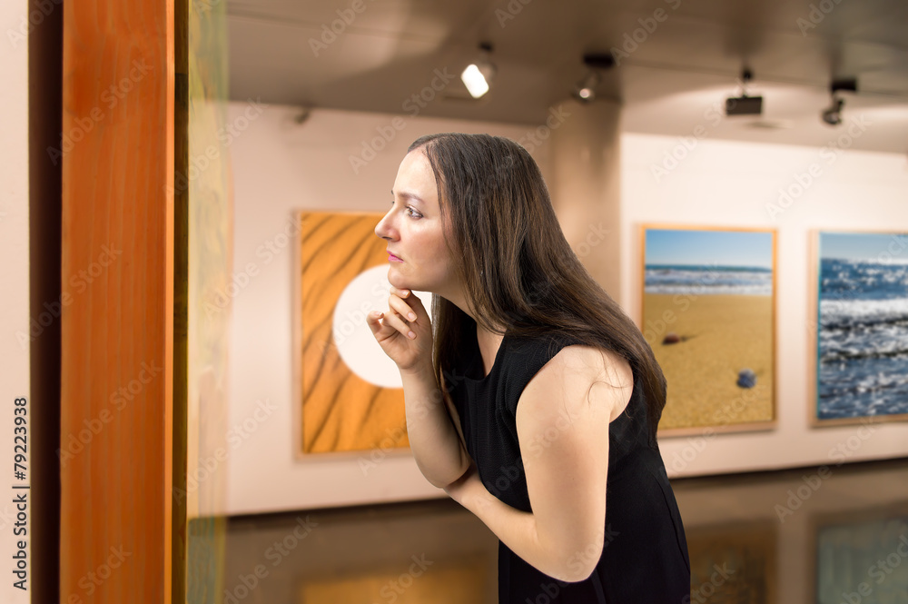 looking at a work of art onn the museum looking at a work of art onn the museum