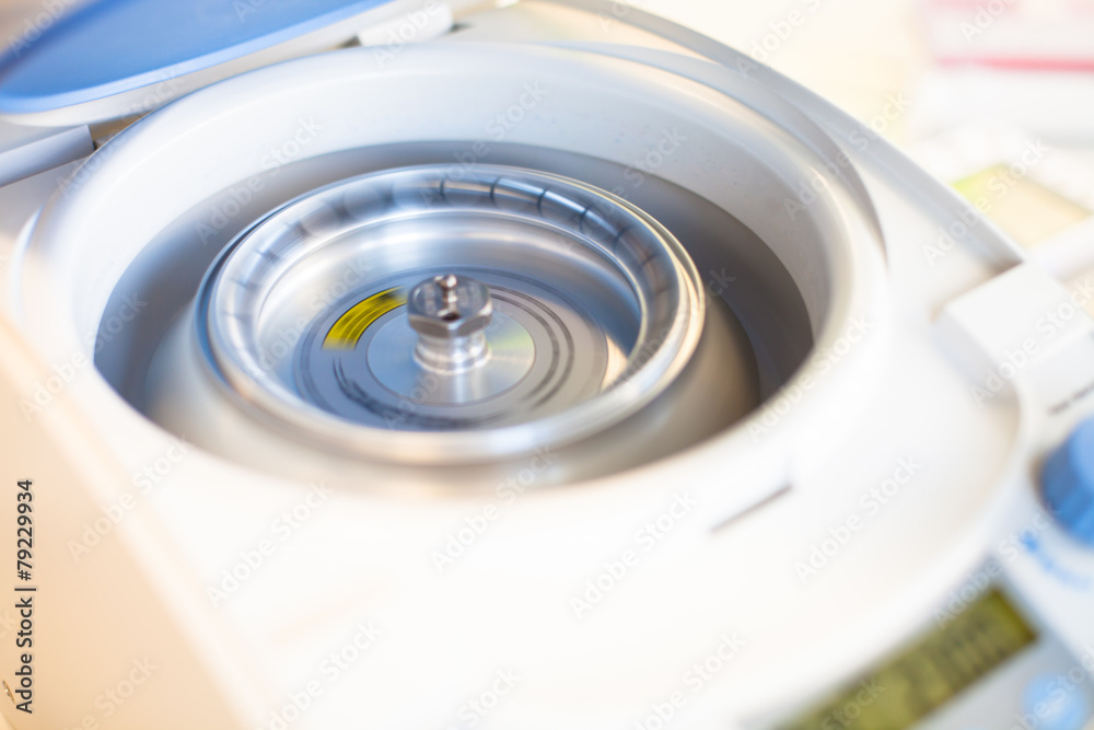 Spinning centrifuge Spinning centrifuge