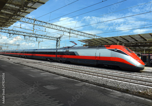 Fotografie high-speed train at the railway station