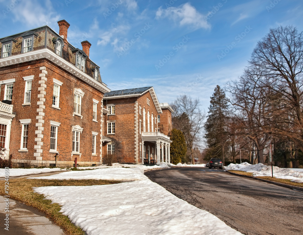 Naklejka premium mansion driveway