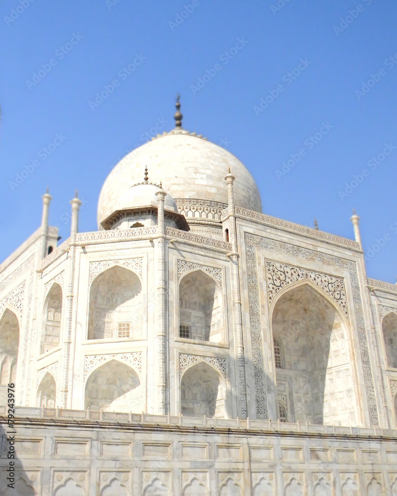 Iconic perspective of the Taj Mahal mausoleum