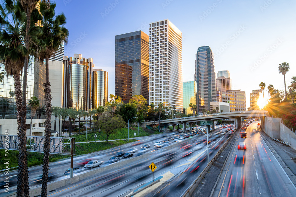 Fototapeta premium Los Angeles autostradą podmiejskich ruchu w centrum miasta