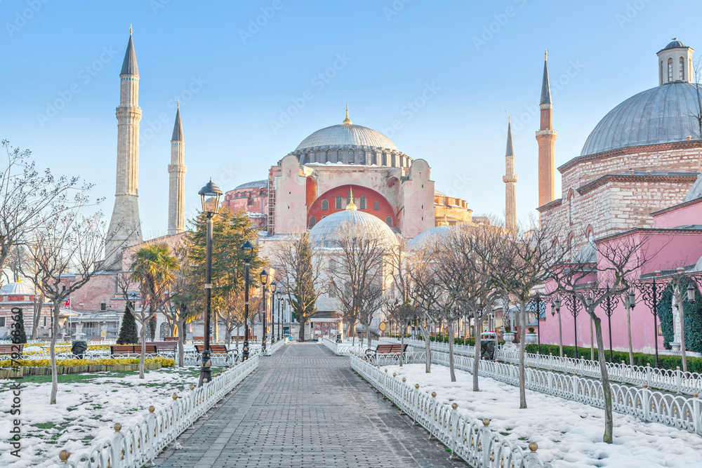 Obraz premium Hagia Sophia w zimowy poranek