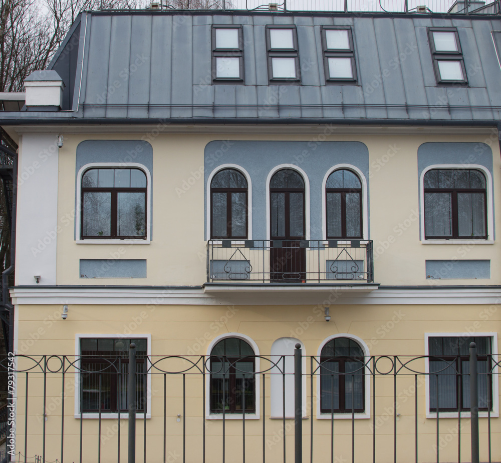 Obraz premium House with many windows