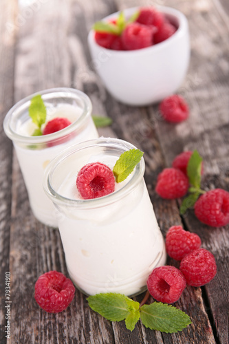 yogurt and raspberry