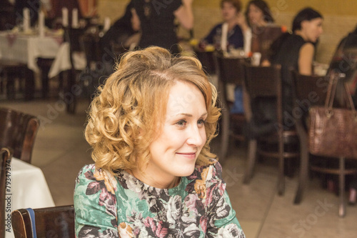 Wallpaper Mural Portrait of a girl Torontodigital.ca