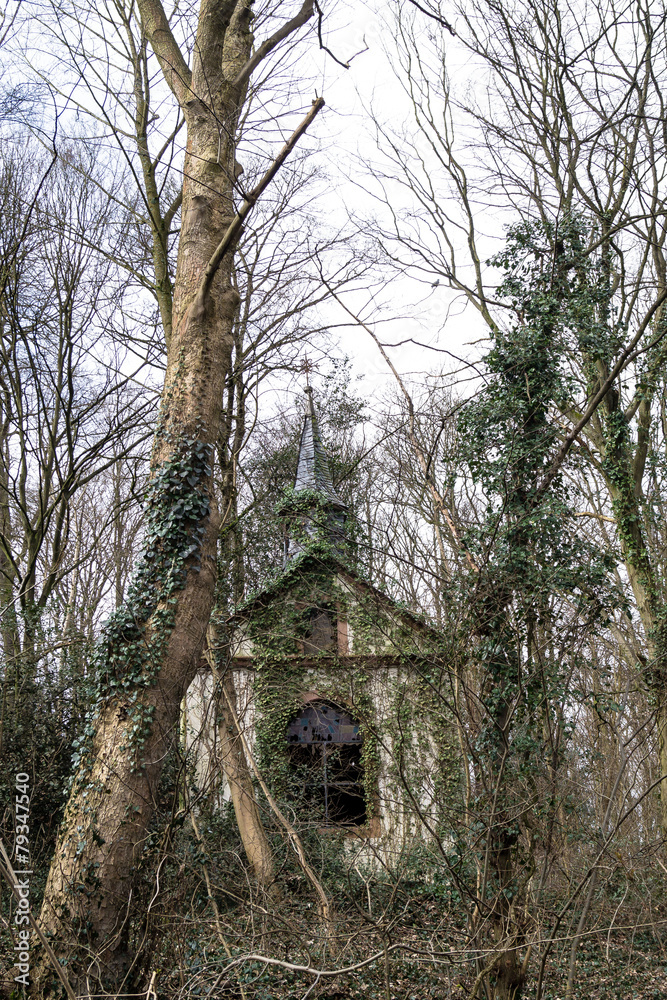 Kirche- Kapelle im Wald