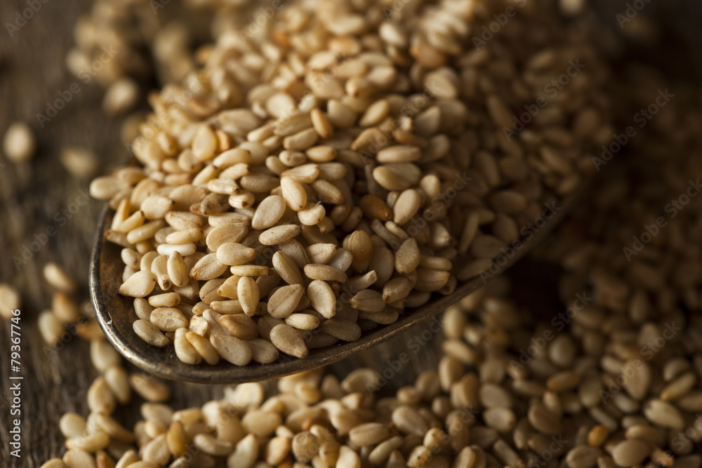 Naklejka premium Raw Organic Sesame Seeds